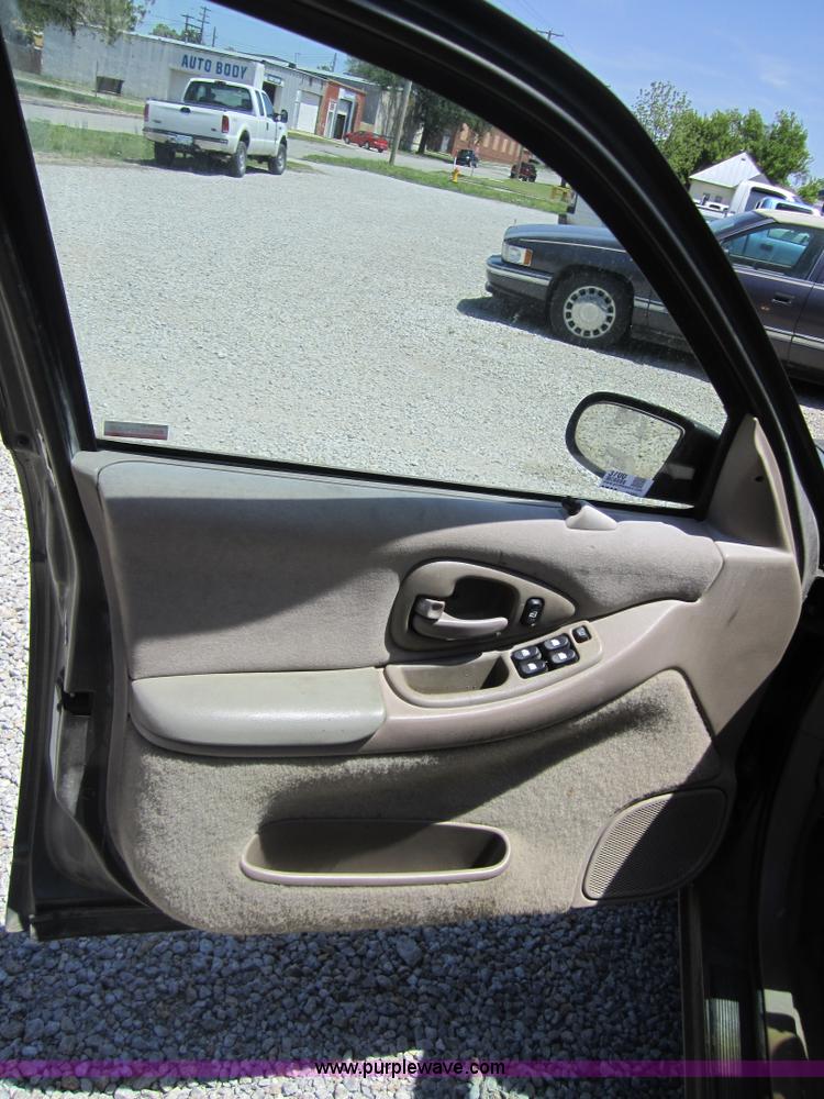 image for item 3700 1997 Chevrolet Lumina