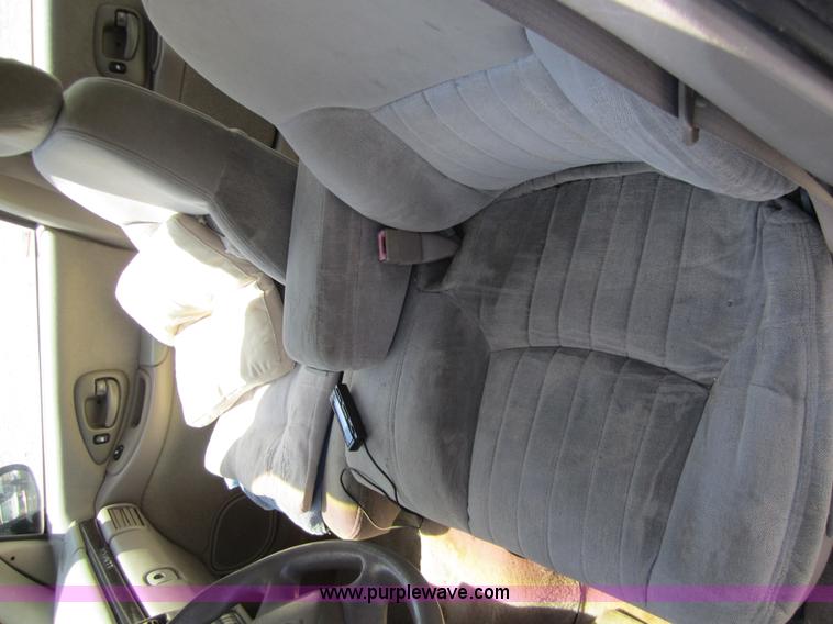 image for item 3700 1997 Chevrolet Lumina