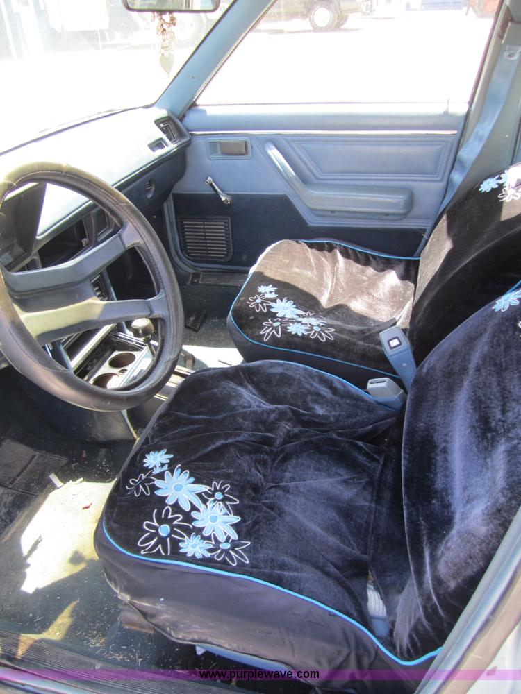 image for item 3701 1987 Dodge OMNI