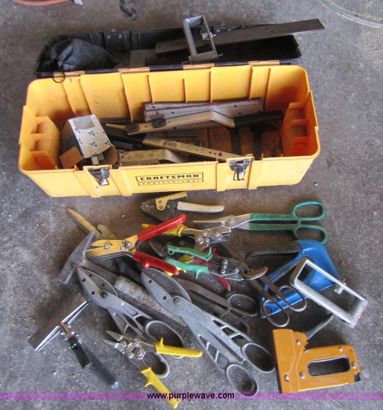 image for item 3706 Assorted tools