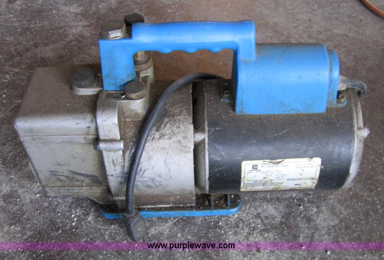image for item 3706 Assorted tools