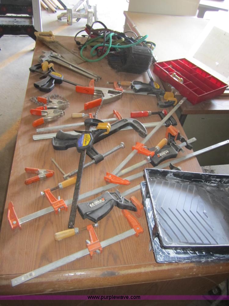 image for item 3706 Assorted tools