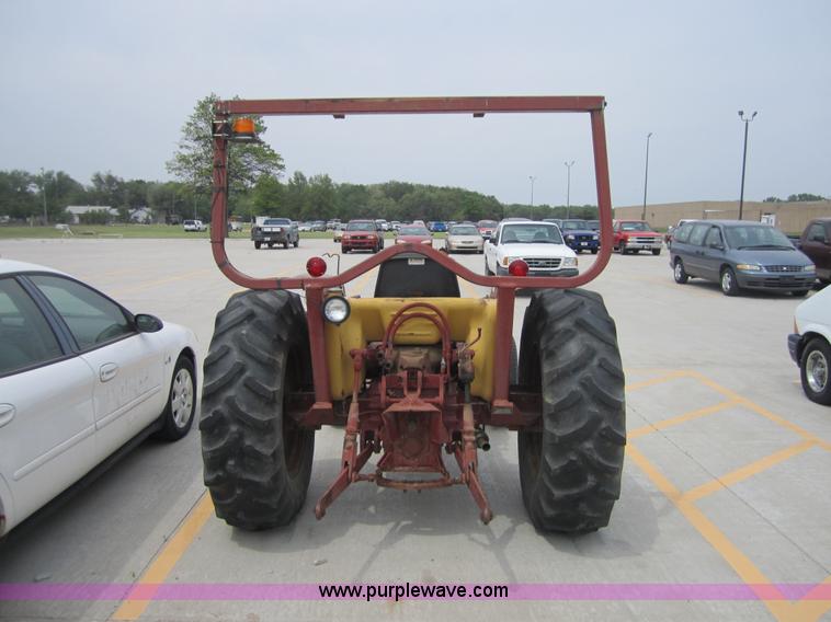 image for item 3708 International 464 tractor