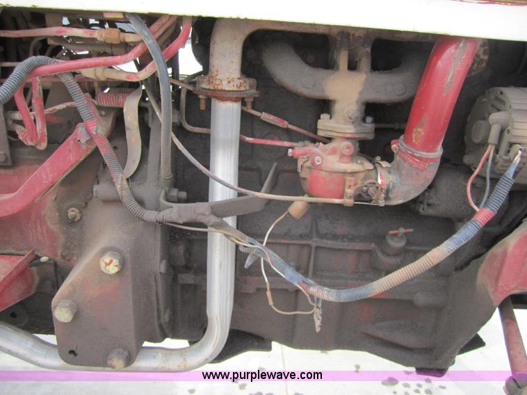 image for item 3708 International 464 tractor