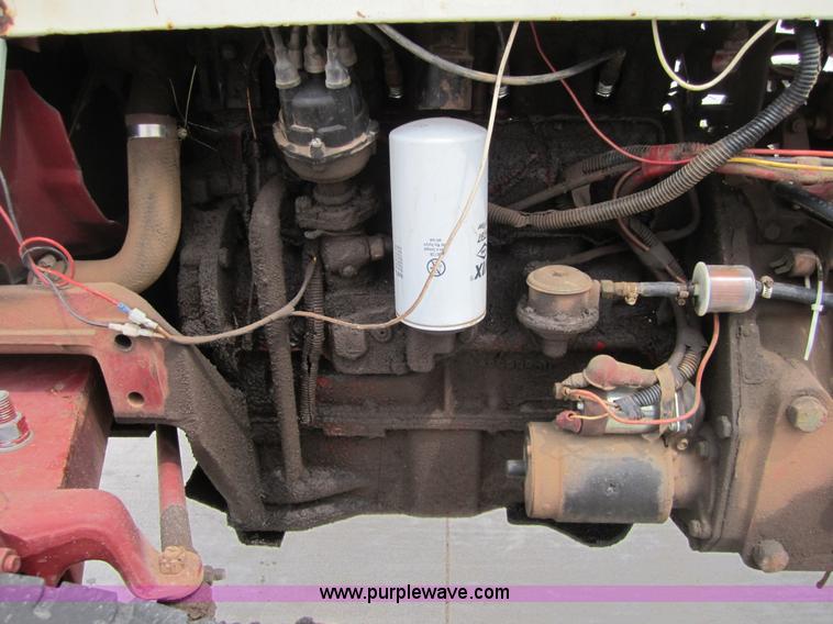 image for item 3708 International 464 tractor