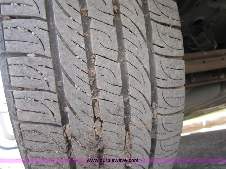 image for item 3865 2005 Ford Taurus SE