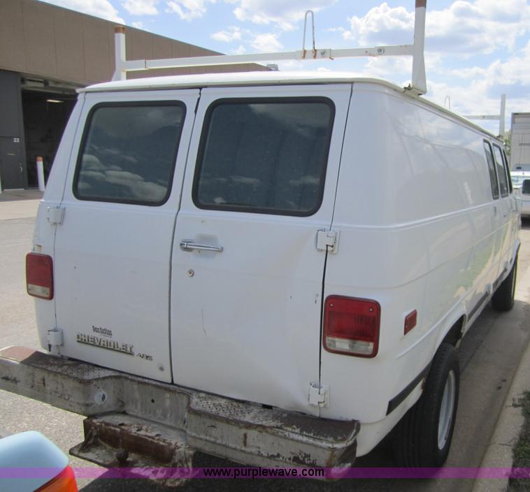 image for item 3867 1993 Chevrolet G30 cargo van