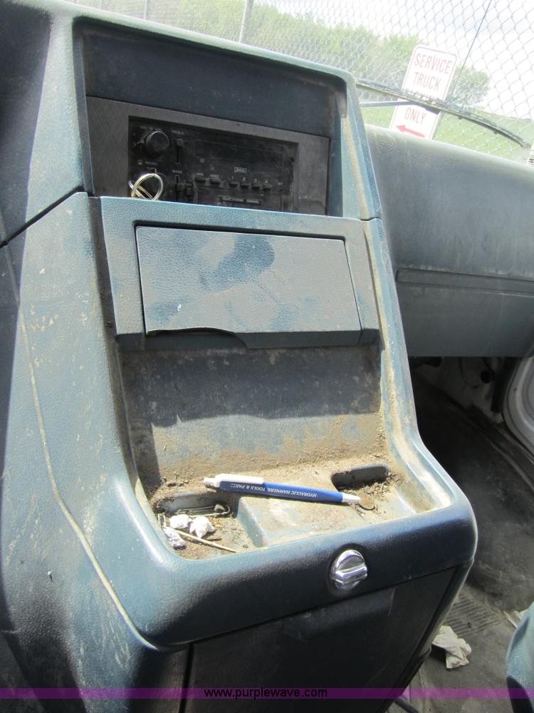 image for item 3867 1993 Chevrolet G30 cargo van