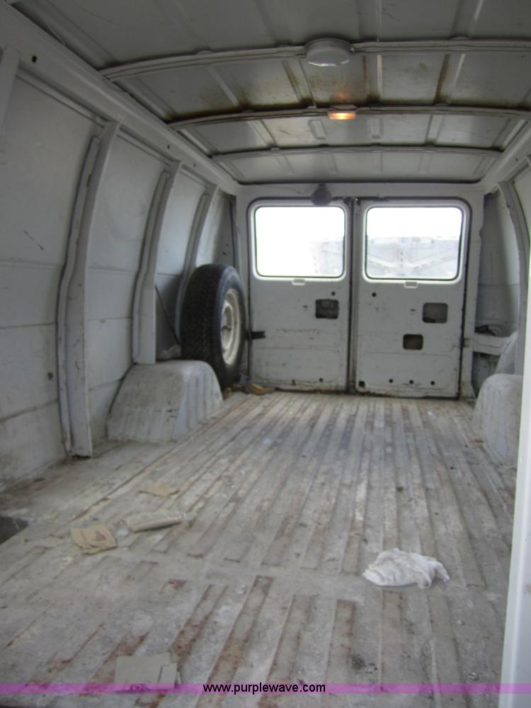 image for item 3867 1993 Chevrolet G30 cargo van