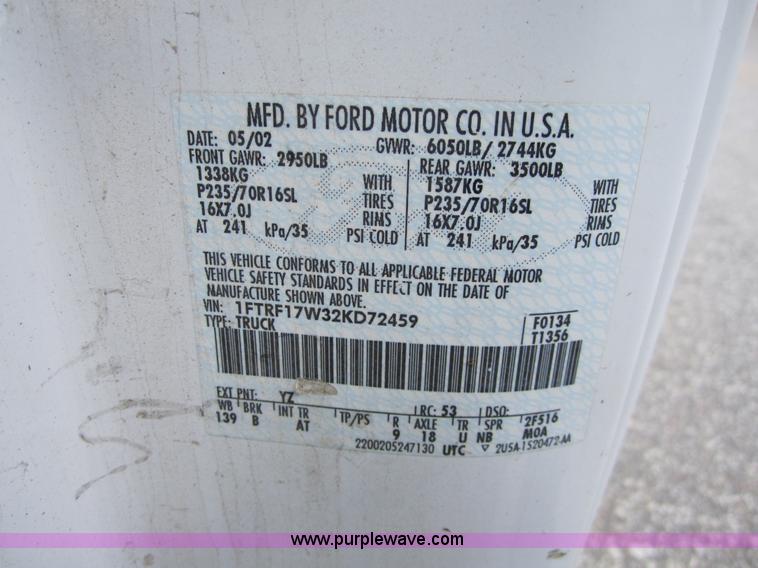 image for item 3868 2002 Ford F150 XL pickup truck