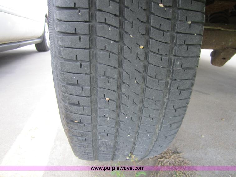 image for item 3870 1990 Ford E150 van