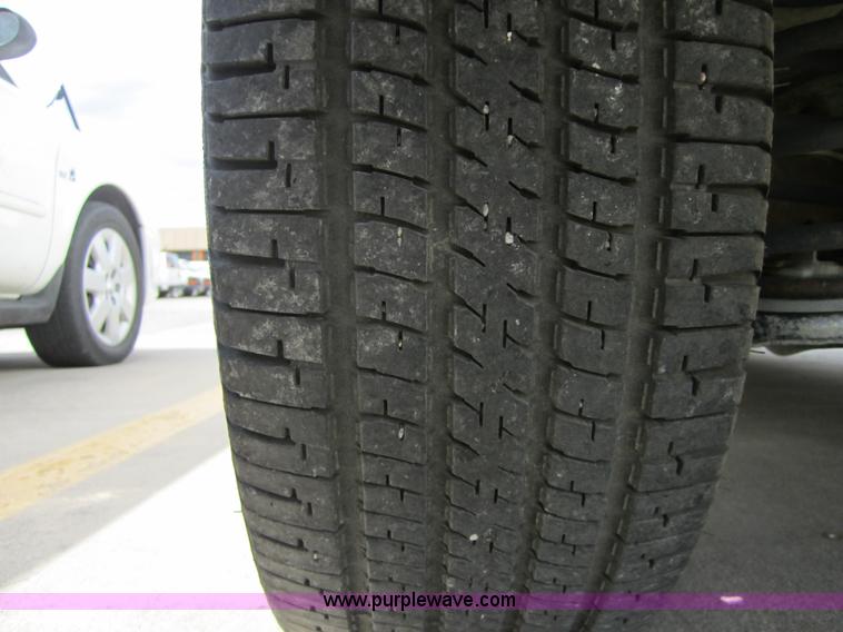 image for item 3873 1991 Ford Aerostar van