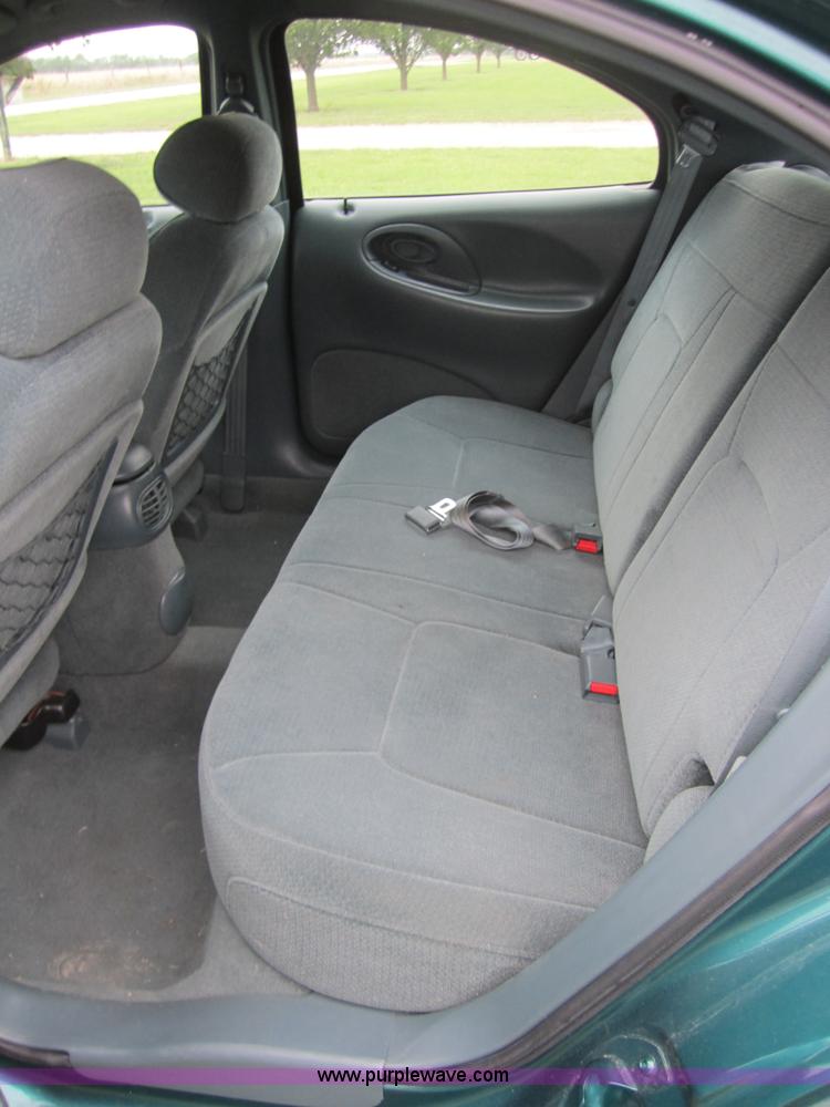 image for item 3877 1996 Ford Taurus LX