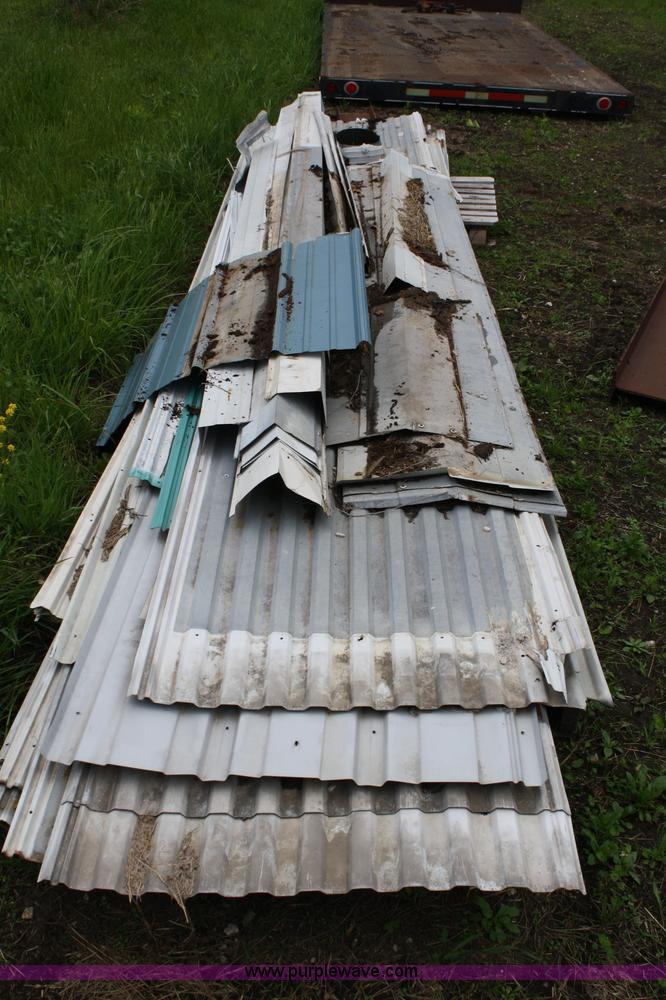 image for item 4714 Approx. 40 sheets of used barn tin