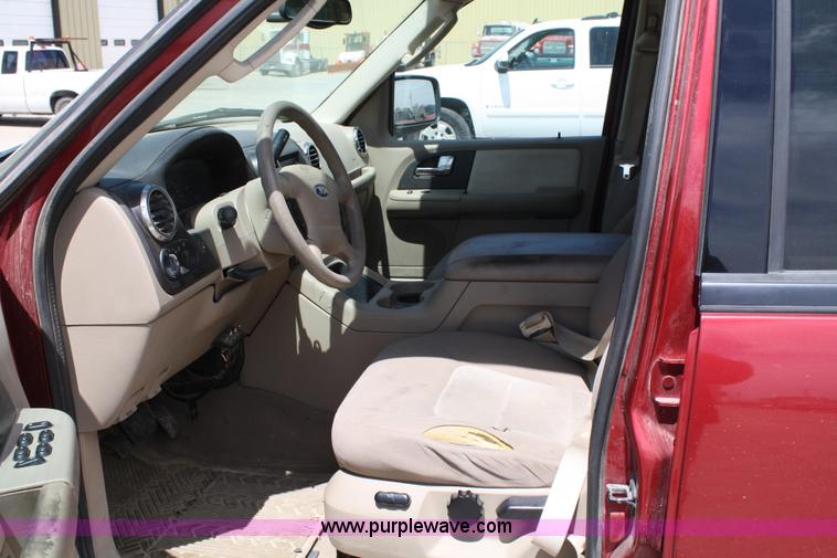 image for item 4780 2004 Ford Expedition XLT SUV