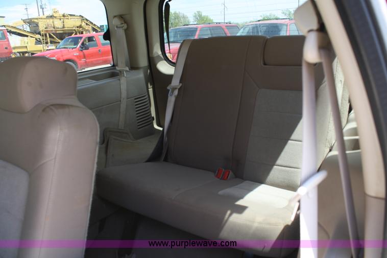 image for item 4780 2004 Ford Expedition XLT SUV