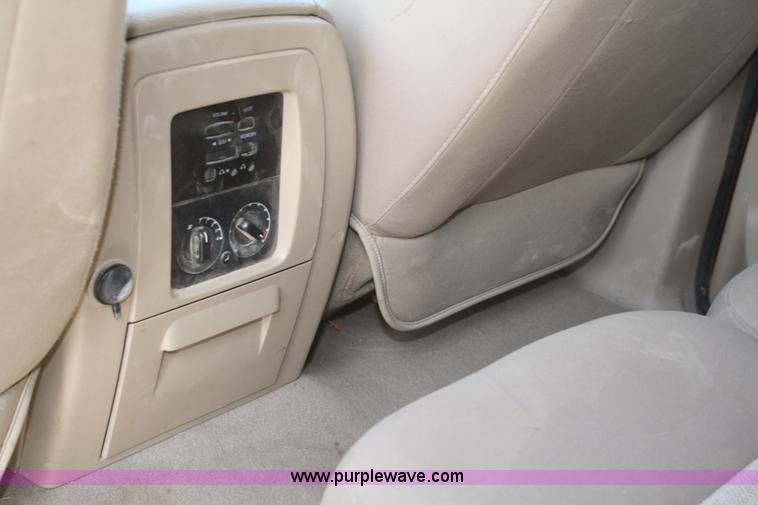 image for item 4780 2004 Ford Expedition XLT SUV
