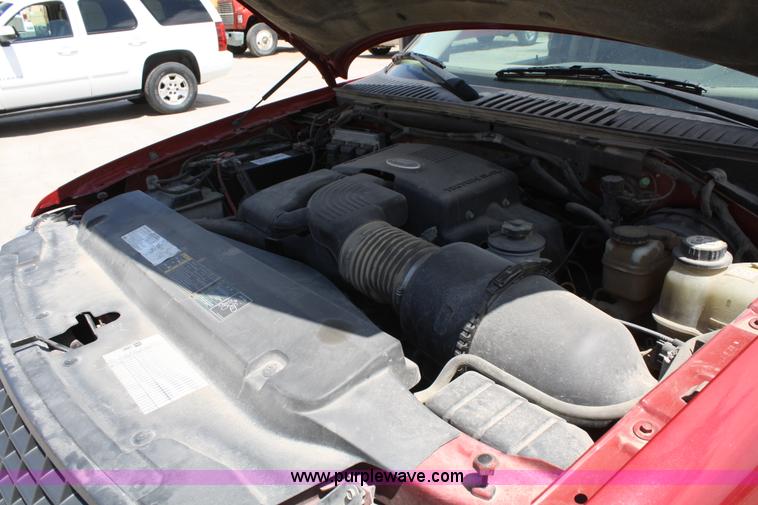 image for item 4780 2004 Ford Expedition XLT SUV