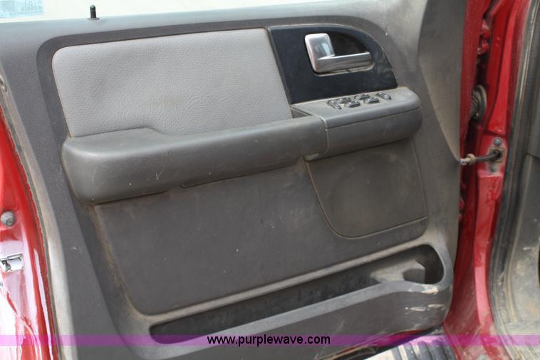 image for item 4781 2003 Ford Expedition XLT SUV