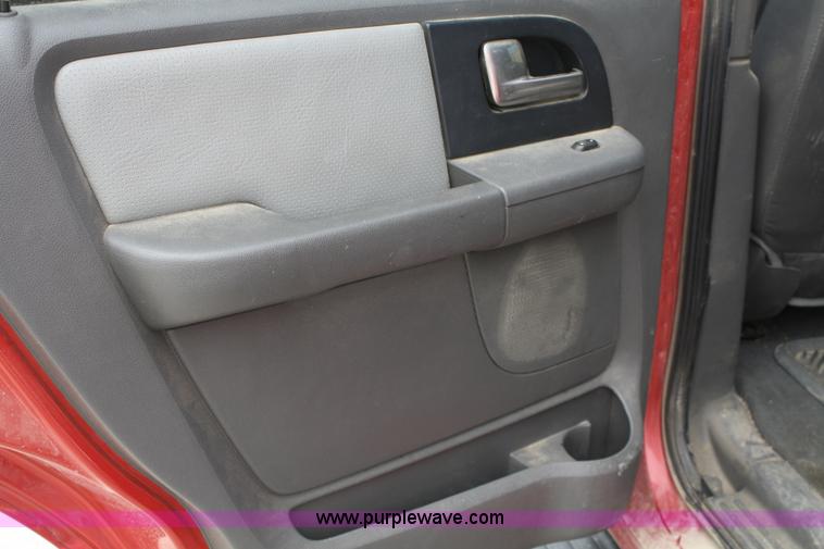 image for item 4781 2003 Ford Expedition XLT SUV