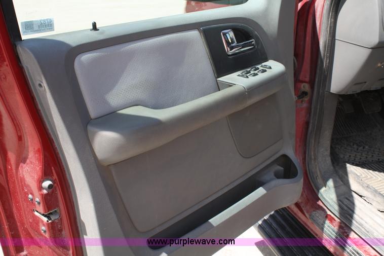 image for item 4782 2006 Ford Expedition XLT SUV