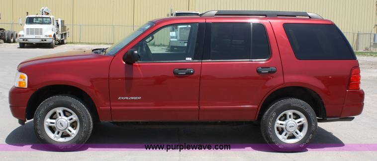 image for item 4986 2005 Ford Explorer XLT SUV