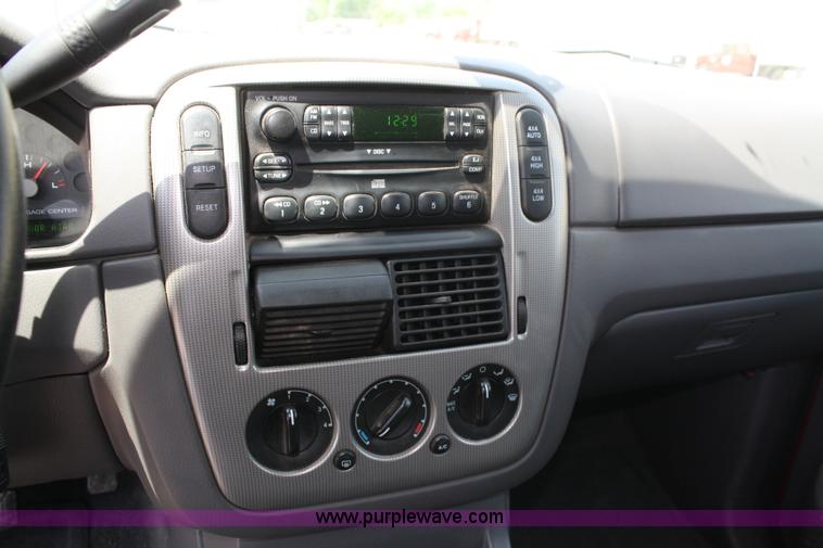 image for item 4986 2005 Ford Explorer XLT SUV