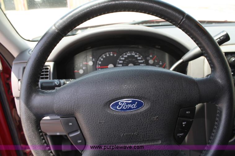 image for item 4986 2005 Ford Explorer XLT SUV