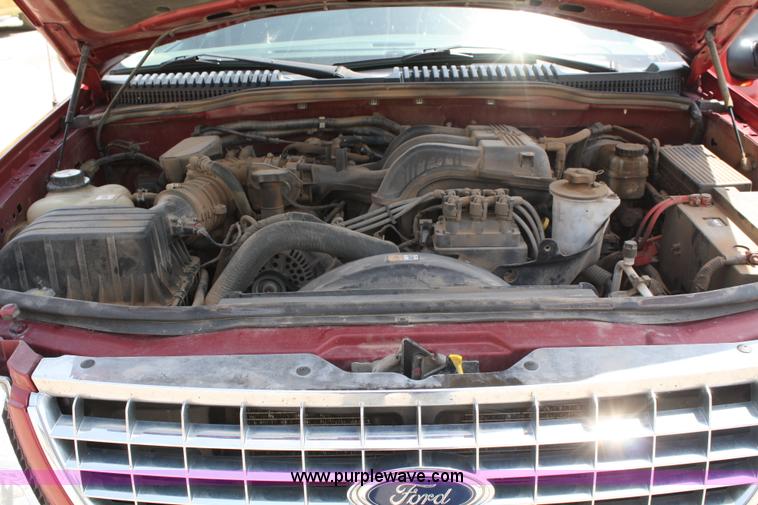 image for item 4986 2005 Ford Explorer XLT SUV