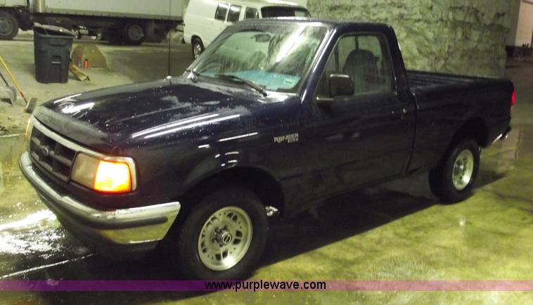 image for item 5467 1993 Ford Ranger XLT pickup truck