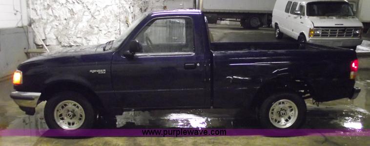 image for item 5467 1993 Ford Ranger XLT pickup truck