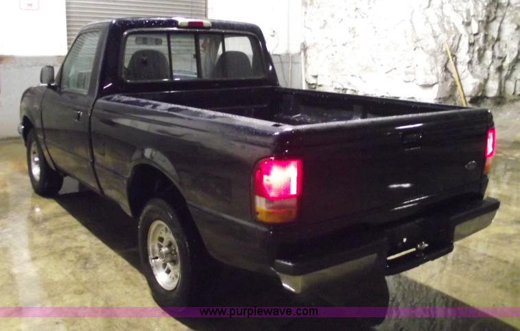 image for item 5467 1993 Ford Ranger XLT pickup truck