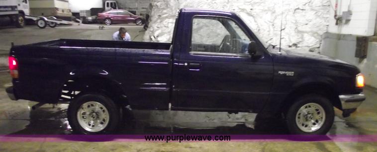 image for item 5467 1993 Ford Ranger XLT pickup truck