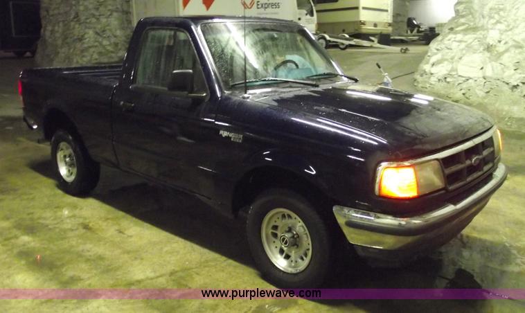 image for item 5467 1993 Ford Ranger XLT pickup truck