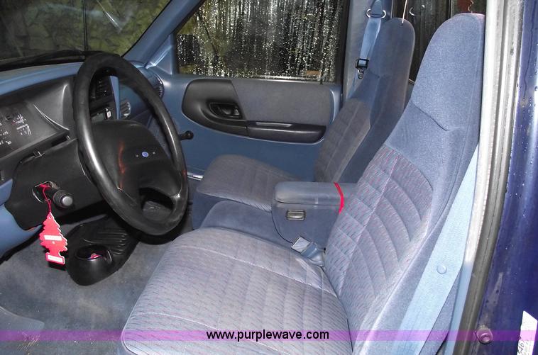 image for item 5467 1993 Ford Ranger XLT pickup truck