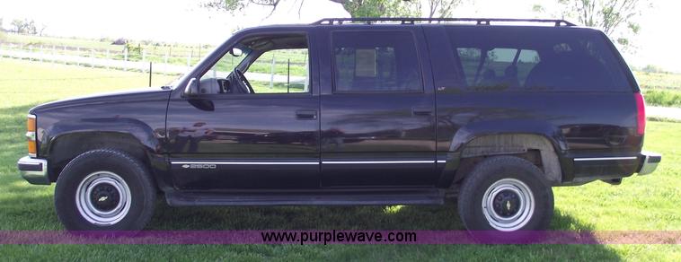 image for item 5497 1998 Chevrolet Suburban K2500 LT SUV