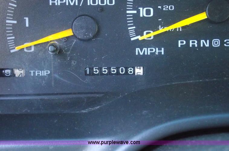 image for item 5497 1998 Chevrolet Suburban K2500 LT SUV