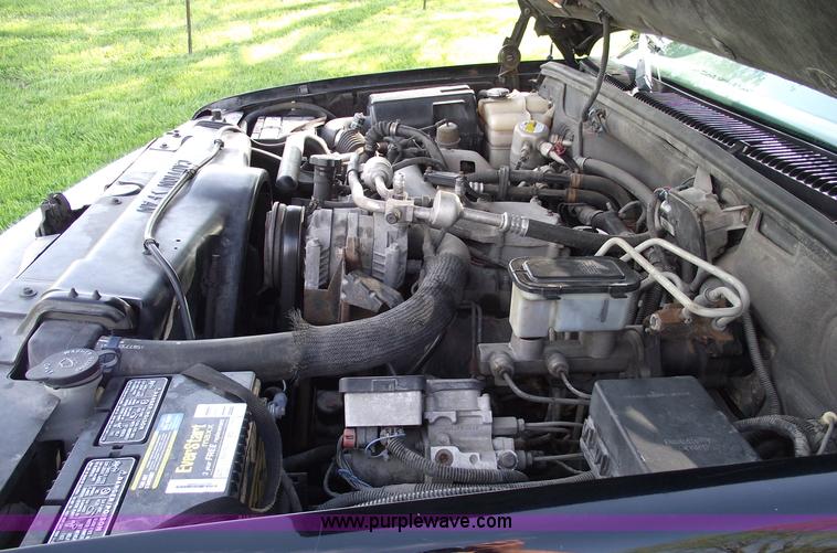 image for item 5497 1998 Chevrolet Suburban K2500 LT SUV