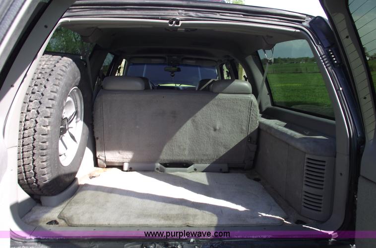 image for item 5497 1998 Chevrolet Suburban K2500 LT SUV