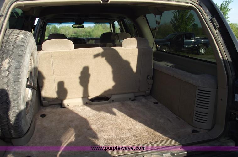 image for item 5504 1997 Chevrolet Suburban K1500 LS SUV