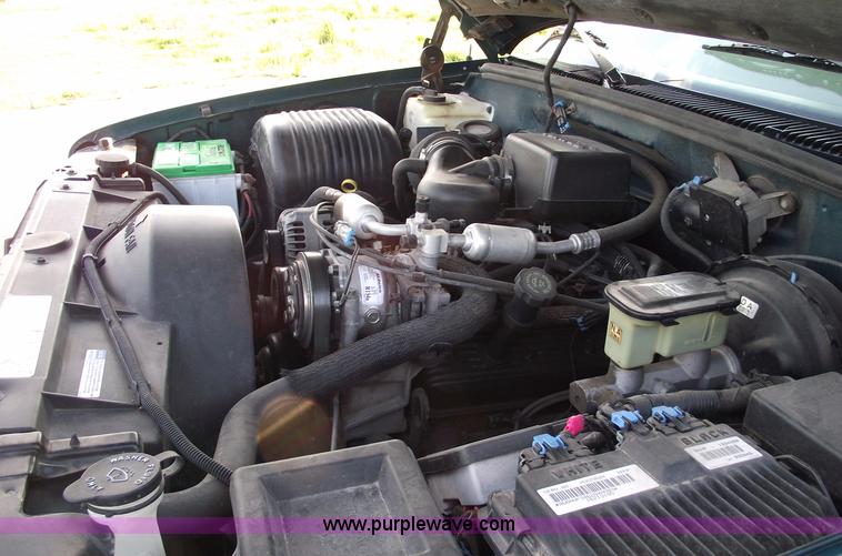 image for item 5504 1997 Chevrolet Suburban K1500 LS SUV