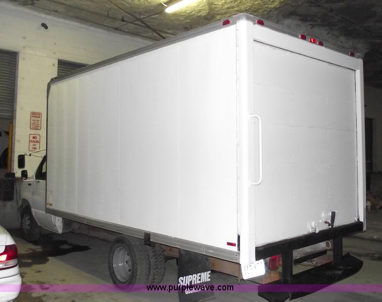 image for item 5523 1992 Ford E350 box truck