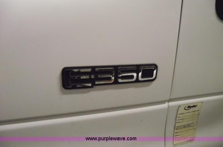 image for item 5523 1992 Ford E350 box truck