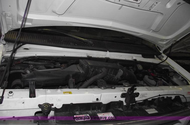 image for item 5523 1992 Ford E350 box truck