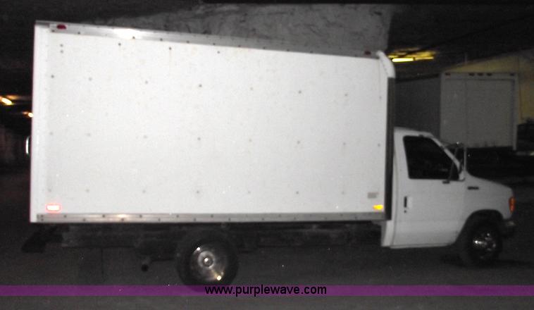 image for item 5524 1993 Ford E350 box truck
