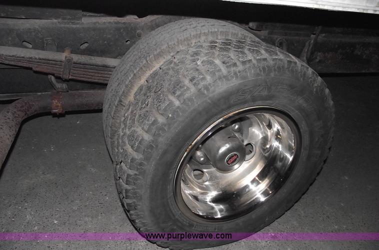 image for item 5524 1993 Ford E350 box truck