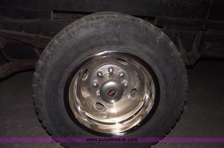 image for item 5524 1993 Ford E350 box truck