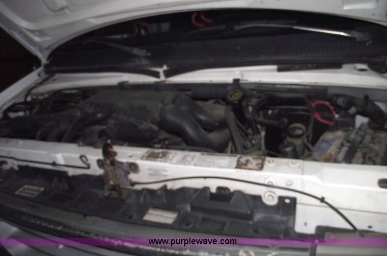 image for item 5524 1993 Ford E350 box truck