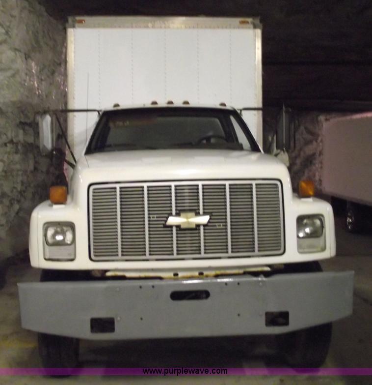 image for item 5525 1990 Chevrolet Kodiak box truck