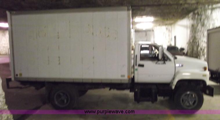 image for item 5525 1990 Chevrolet Kodiak box truck